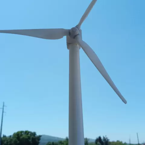 Wind Turbine by Tomás Ribeiro