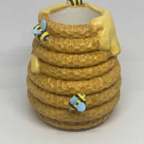 Beehive planter