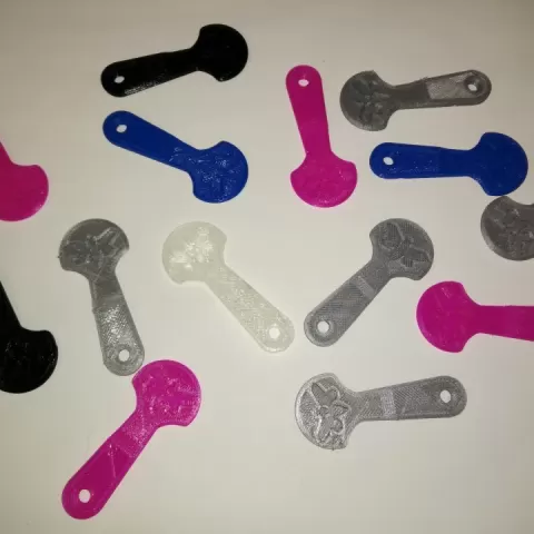 Abziehbarer Einkaufswagenchip für deutsche Läden (Removable shopping cart chip for German stores) by Marco Hummel