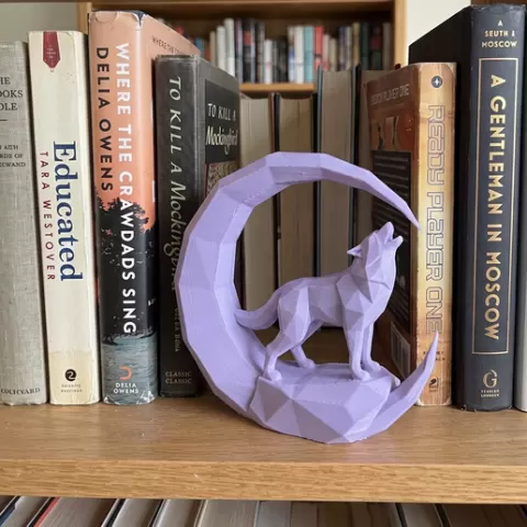 Geometric Moon Wolf Statue 🐺🌙