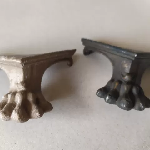 clock lion foot by Madness