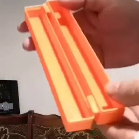 Toothbrush box by Jack Jackovic Slušovice