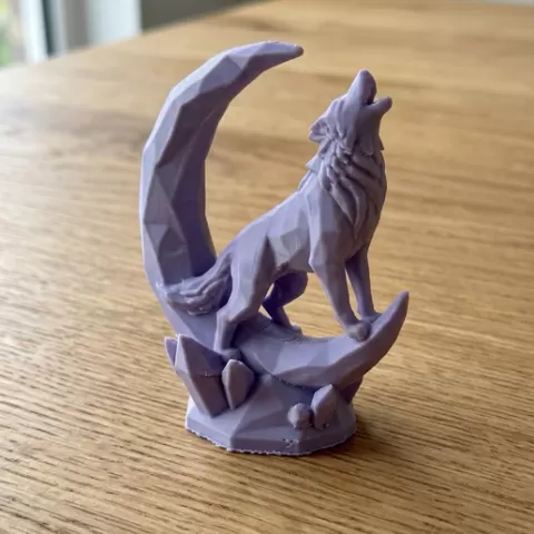 Low Poly Wolf Moon 🌙🐺