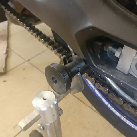 YAMAHA FZ-09 REAR BOBBIN STAND by SHAMSUL KAMAR BIN ZAKARIA