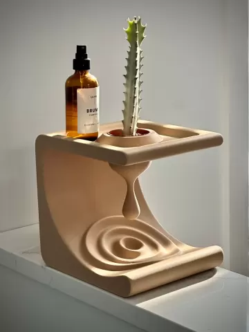 Comma Shelf: A Minimalist Design for Everyday Essentials