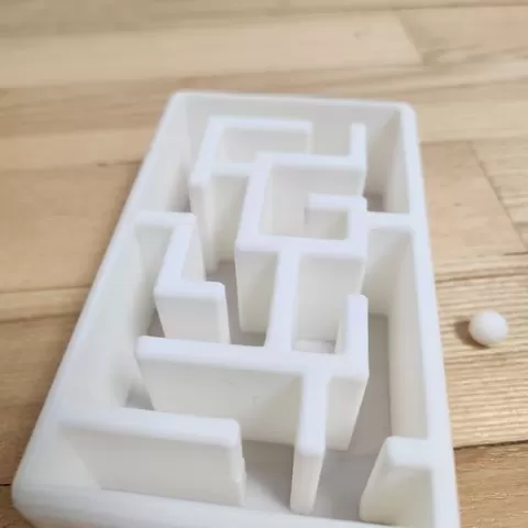 3D maze and ball
