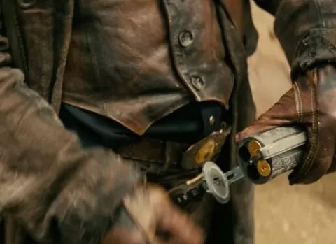 Iconic GHOUL´S REVOLVER from the Fallout TV Show - Bullet, Bomb Shells, Shotgun Shells,Serum Shells