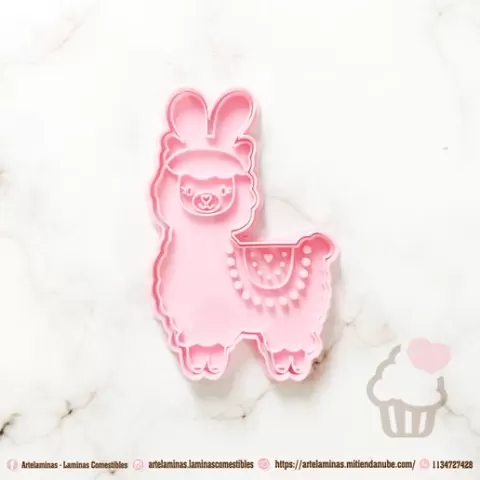 Llama cookie cutter