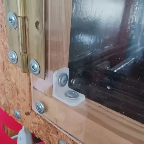 Corner Bracket for Electrical DIY Projects