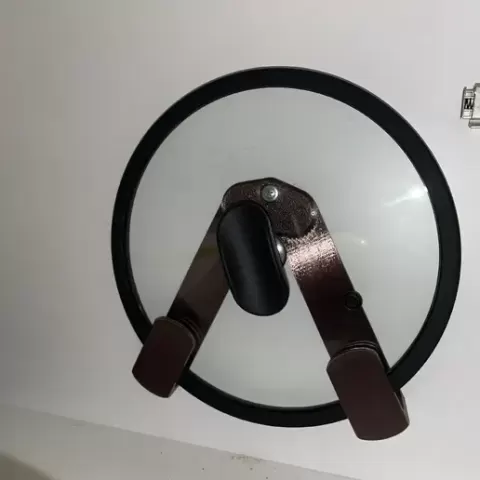 Adjustable Pot Lid Holders