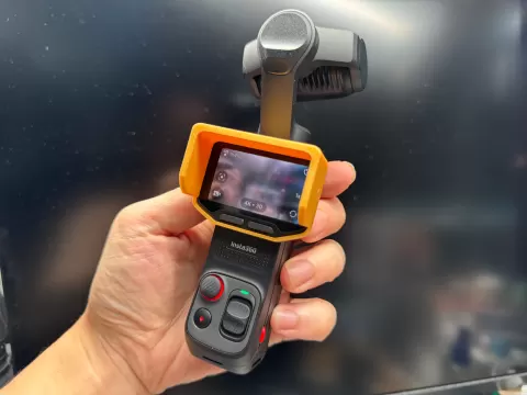 Insta360 Luna Ultra lens hood