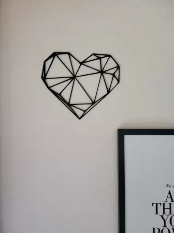 HEART ON WALL - 3PRINT