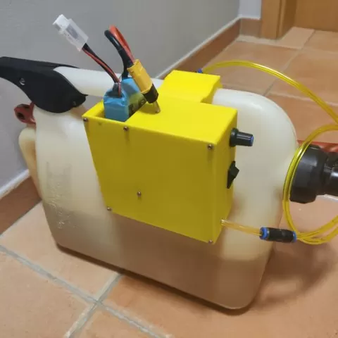Model tank station