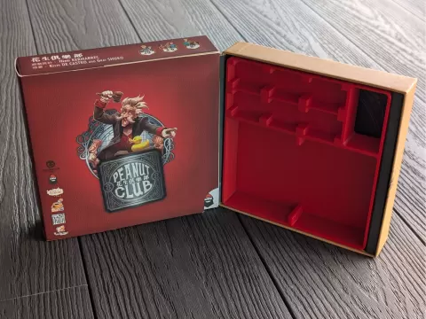 Peanut Club Token + Card Holder