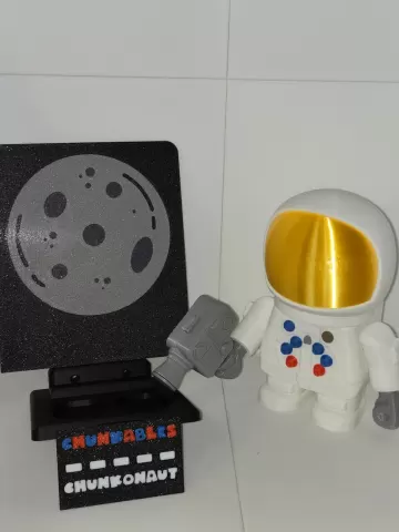 Chunkonaut Multicolor Backer and Nameplates