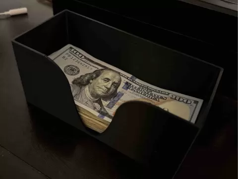 Money box - DNSTR