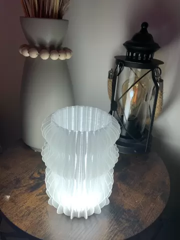 Crazy Wave Twist Lamp - JB3Ddesign