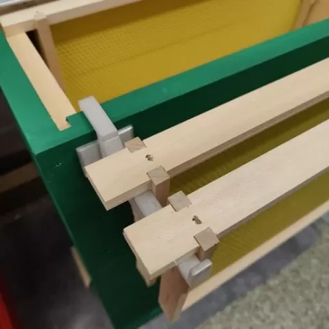 BeeHive_Frame_holder_Zander + stabilization plate