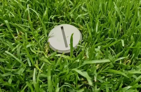 DEAD-DROP SECRET CONTAINER