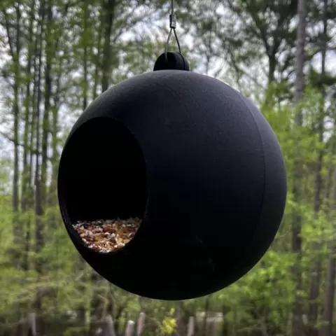 Simple Hanging Bird Feeder