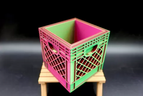 1x Organizer Attachment (100% Scale Mini Crate)