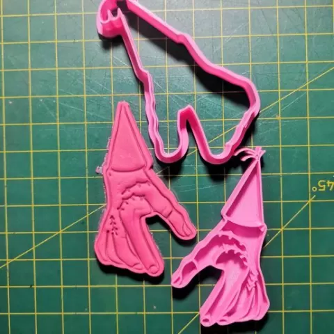 MERLINA CUTTING