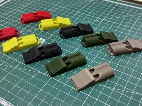 Super-Loud Compact Emergency Whistle