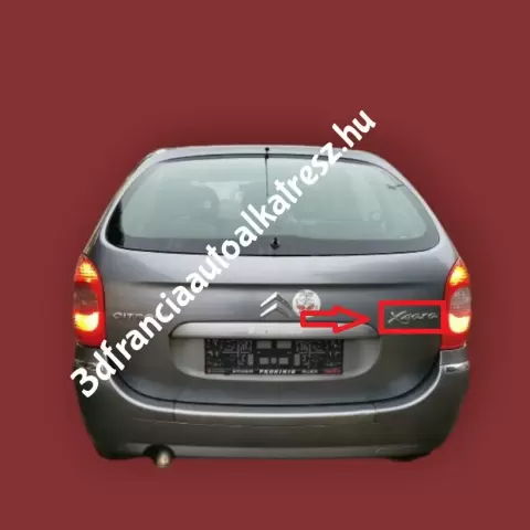 Citroën Xsara és Picasso hátsó felirat 8663XH / 866569 - "kozo"