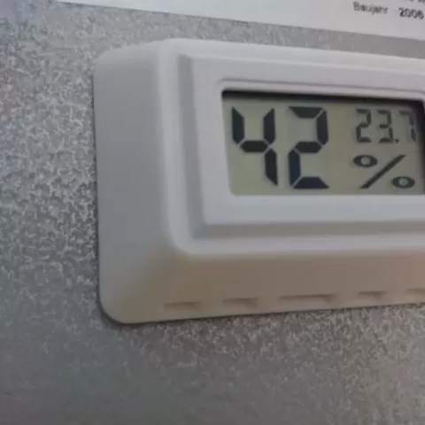 support thermometer hygrometer