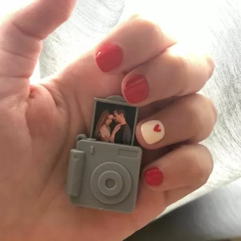 Polaroid camera keychain