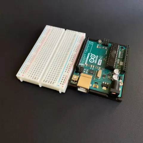 Yet another Arduino UNO holder