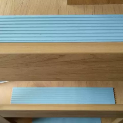 anti-slip pad for bed