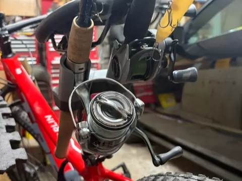 Bike Seat post Fishing Rod holder (1 Spinner, 1 Baitcaster) - Grayger21
