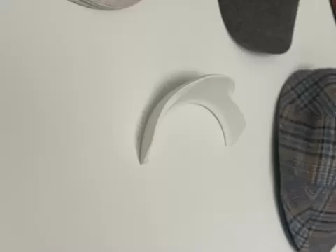 Minimal hat display hook