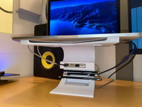 Laptop stand