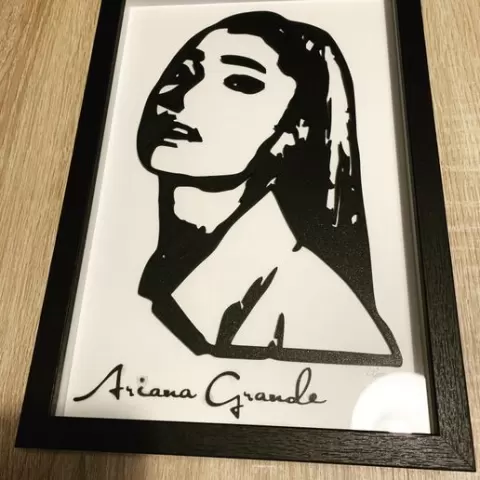 Ariana Grande Wallart 2D