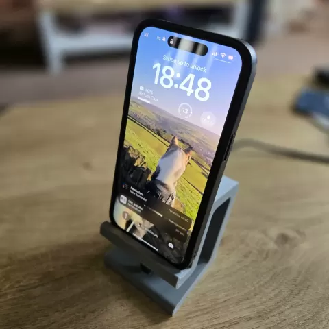Desktop Phone Holder - Design Tech