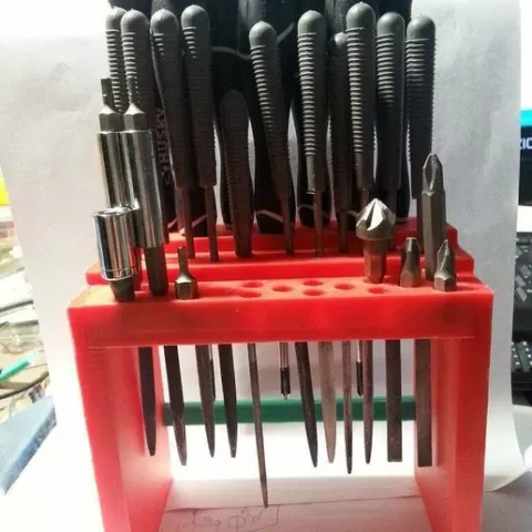 Tool holder