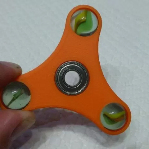 Hand-spinner