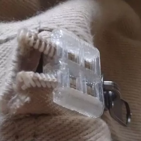 Zipper Stop
