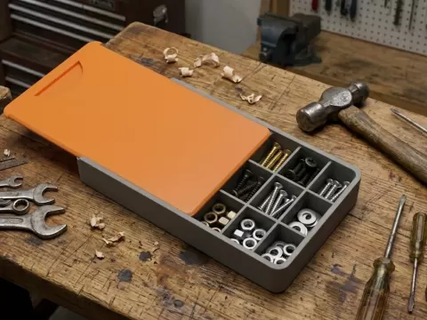 Screw box with lid