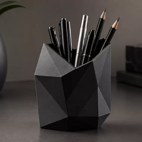 Low Poly Faceted Pen Holder