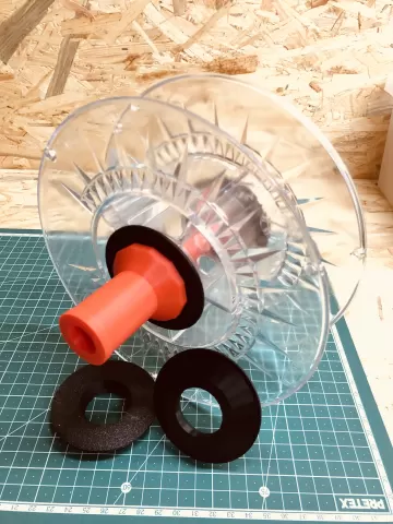 universal spool centering adapter