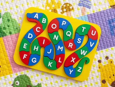 Alphabet snake
