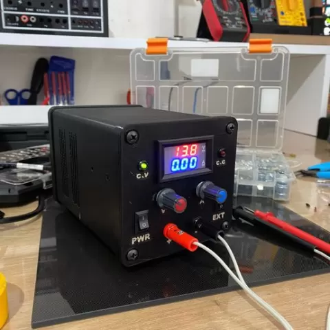 Adjustable Power Supply v1.0 (Single Output)