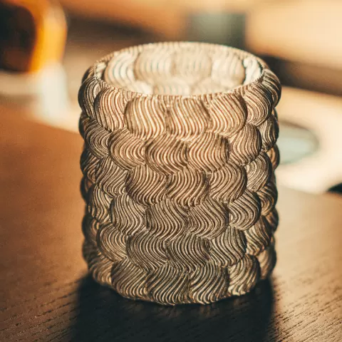Spherical composition sleek wave holder