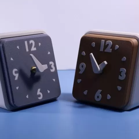 Retro style table clock