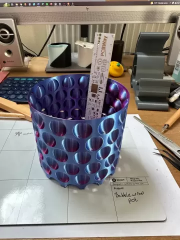 Bubble wrap vase - BackToSchool