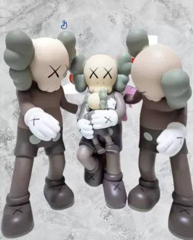 Kaws Holiday Singapore x Along The Way Fan Art Toy - ArtToyCollector