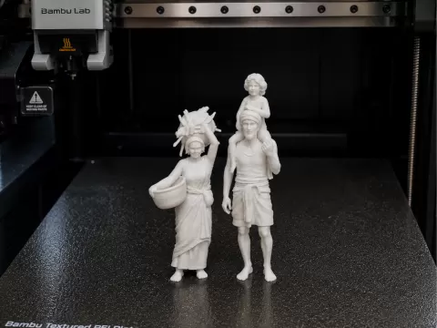 1:50 Scale Village Family Figurines